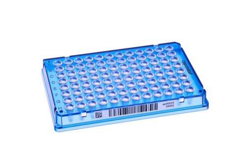 Płytka Eppendorf twin.tec® PCR Plate 96/150 µL, skirted, dołki bezbarwne, 2D SafeCode, PCR clean, niebieski, 25 płytek (5 torebek × 5 płytek)